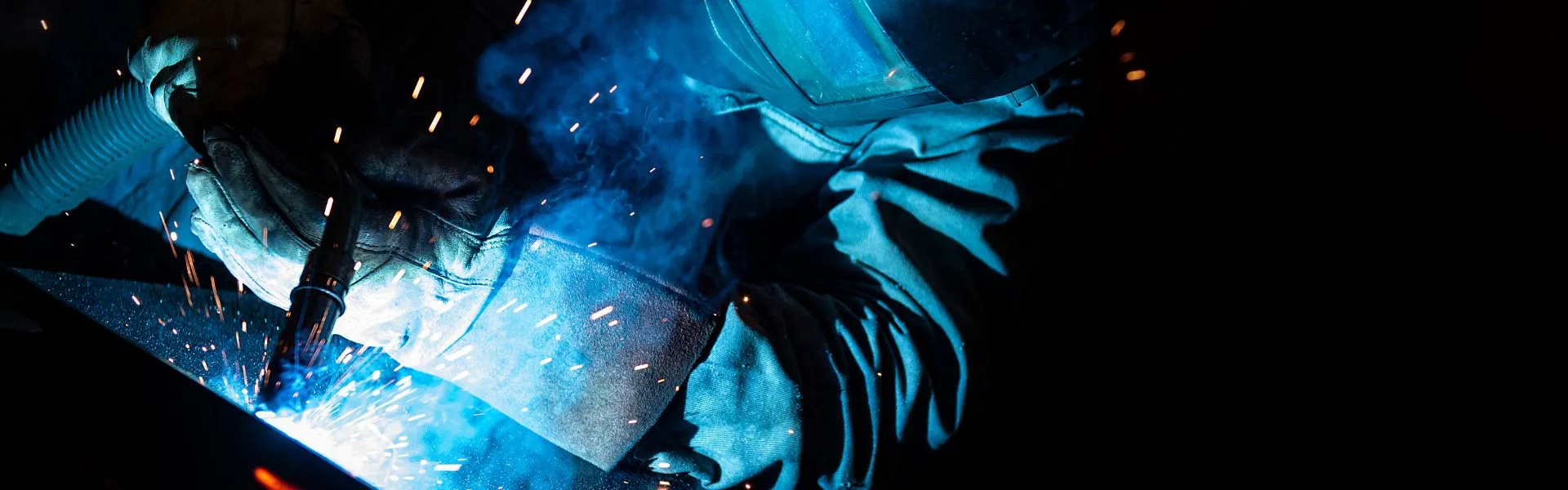 Βιομηχανική συγκόλληση μετάλλων κατά τη διαδικασία OEM κατασκευής – Axinar