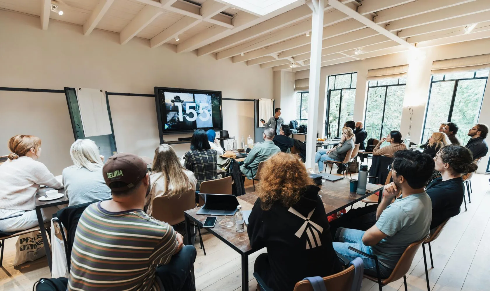 Eπαγγελματική κατάρτιση στο πλαίσιο του προγράμματος Axinar Academy, με συμμετέχοντες σε περιβάλλον μάθησης